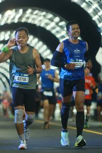 BIB: 222, 43716, 043
                            <button type="button" onclick="openModal(20509918)" class="btn btn-primary btn-sm float-right btn-popup" data-toggle="modal" data-target=".modal-high-quality">
                        <i class="fas fa-shopping-cart"></i> Add to Cart
                    </button>
                                            <button type="button" onclick="isThisMe(20509918, true)" class="btn btn-success btn-sm float-right btn-popup btn-isme hidden" data-toggle="tooltip" data-placement="bottom" title="นี่คือรูปของคุณใช่ไหม คลิกที่นี่เพื่อเอาเข้าอัลบั้ม">
                        <i class="fas fa-plus"></i> Add to album
                    </button>
                    <button type="button" onclick="isThisMe(20509918, false)" class="btn btn-warning btn-sm float-right btn-popup btn-isnotme hidden">
                        <i class="fas fa-ban"></i> Remove from album
                    </button>
